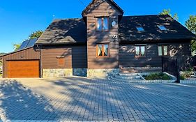 Beskid House Kurów